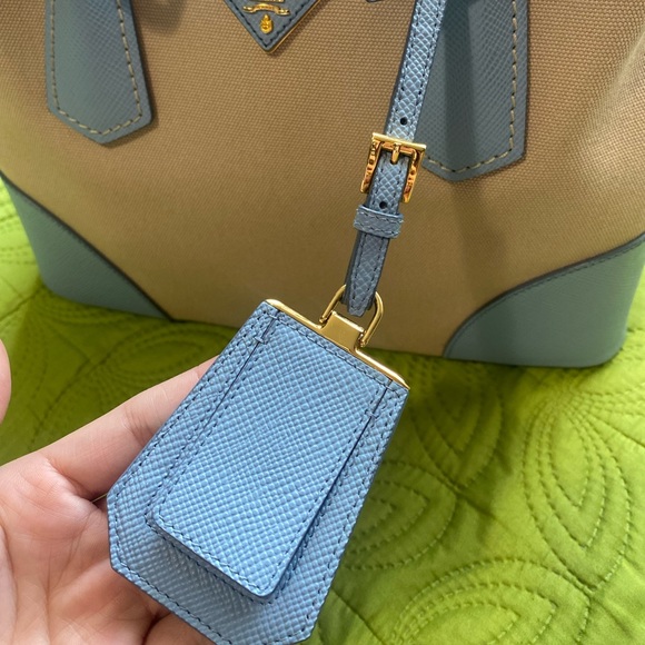 Prada two way Handbag - Picture 4 of 17